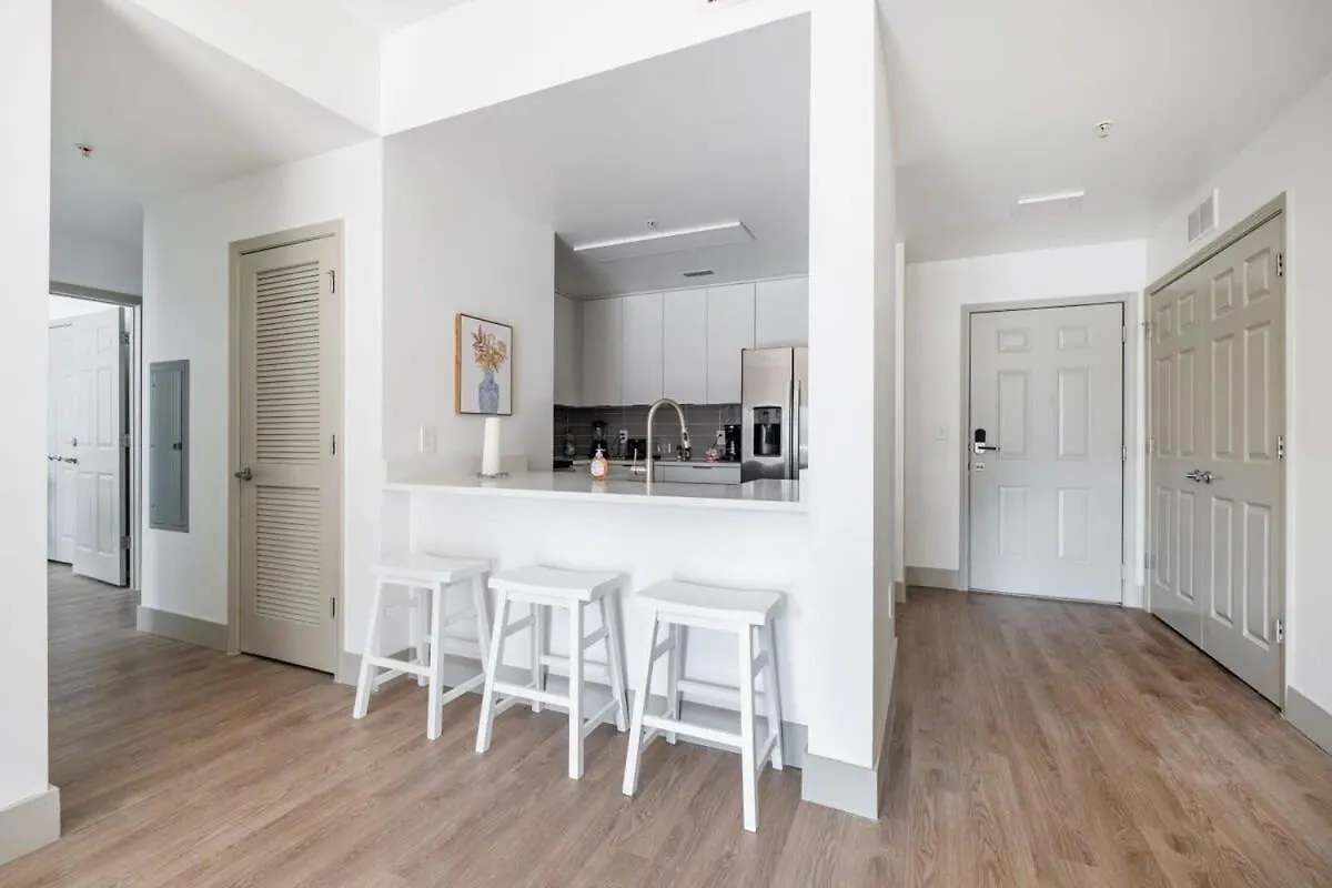 4B 3Ba Premium Family Apartment With Gym Charlotte
